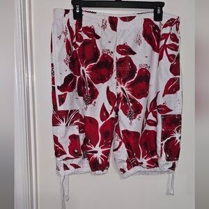 #2663 Floral Red and White Men's Shorts